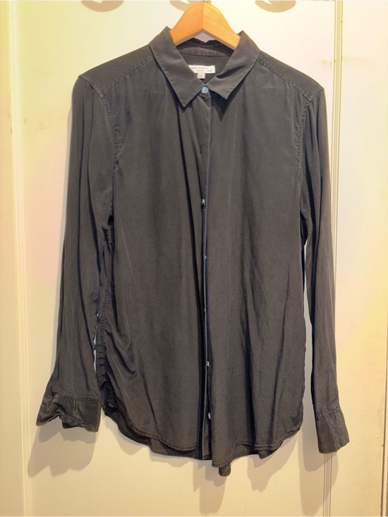 Equipment Tops - Equipment Silk Black Long-Sleeve Button-Up Shirt